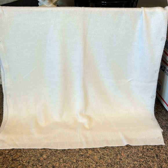 Poncho - very light and super soft!🥰 color Snow White , buttons on both sides - Picture 10 of 12